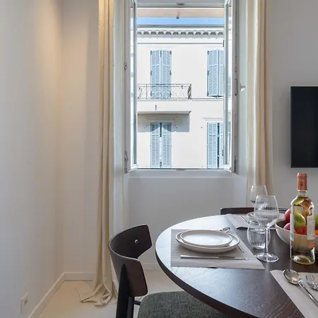 1-br Prestige Carre Dor דירה *