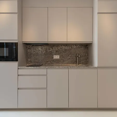 דירה 1-br Prestige Carre Dor קאן